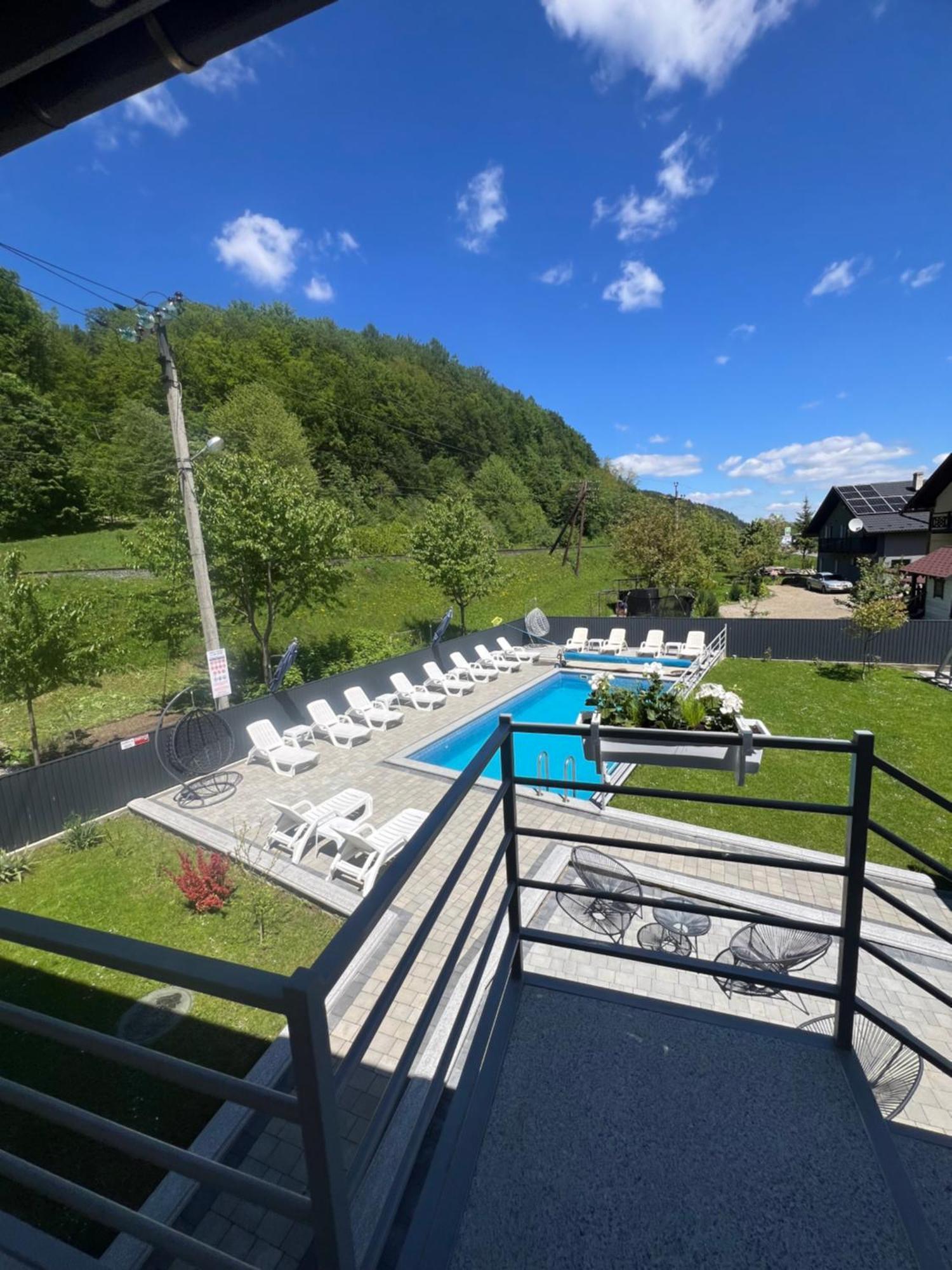 Фенікс Hotel Jaremtsje Buitenkant foto